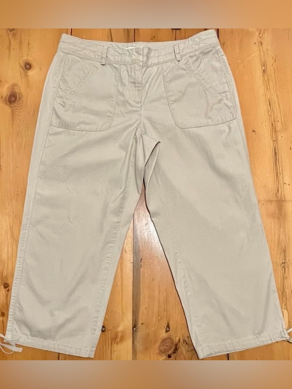NWOT - LOFT Original Crop Pants - sz 8 Khaki / Tan lightweight cotton